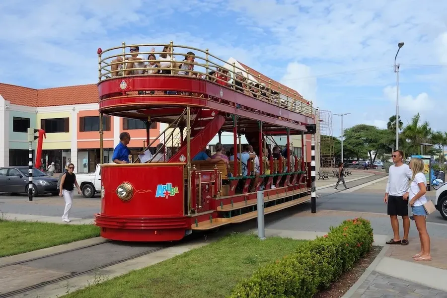 Free streetcars, Oranjestad