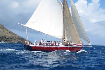 Avventura in barca a vela tradizionale a Prickly Pear Cays di Anguilla
