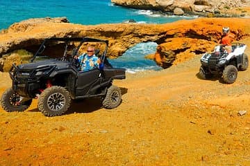 Aruba UTV, aventura de quadriciclo para praia secreta e piscina caverna