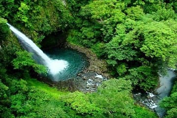 Volcán Arenal, puentes colgantes y cascada de La Fortuna