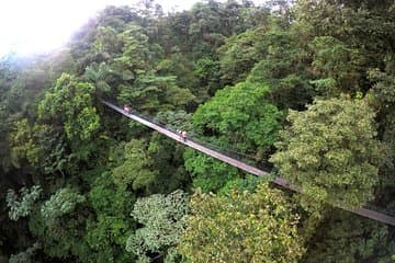 Cascade de La Fortuna, Ponts suspendus, Circuit combiné du volcan Arenal