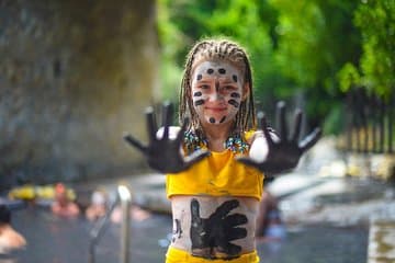 Bagni di fango, Cascate e Giardini Botanici Tour - All Inclusive