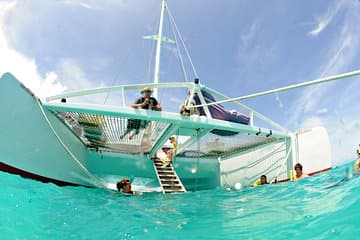 Voyage en catamaran vers Prickly Pear au départ de Saint-Martin, déjeuner compris