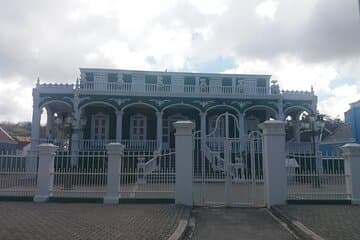 Stadt Highlights & Höhle