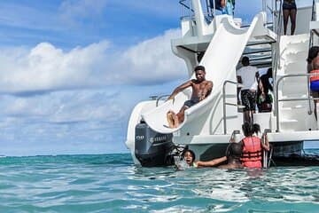 Catamarán de Fiesta con Snorkel desde Punta Cana 