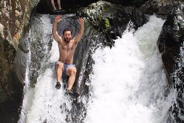 Toboggan aquatique El Yunque en petit groupe Aventure et transport 