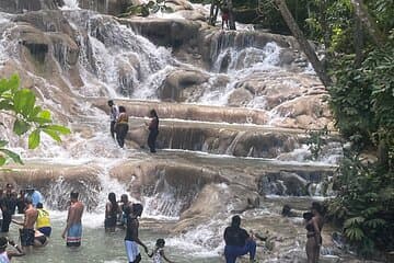 Reiten und Schwimmen dann Dunn's River Falls