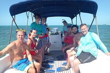 Snorkel en la reserva marina Hol Chan y el callejón de las rayas tiburones