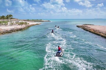 Avventura in moto d'acqua nelle acque cristalline di Turks e Caicos