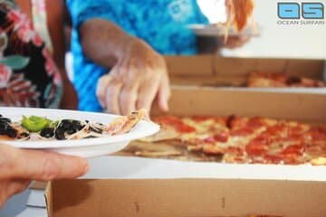 Excursão à tarde com snorkel, pizza e pôr do sol saindo de St. Thomas e St. John