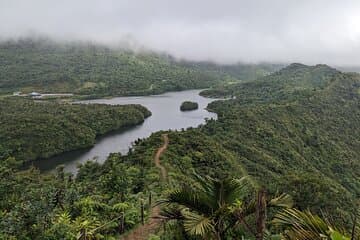 Caminata Mágica: Lago de Agua Dulce