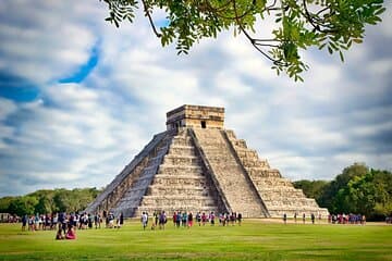 Chichén Itzá, Transporte, almoço, cenote e Valladolid.