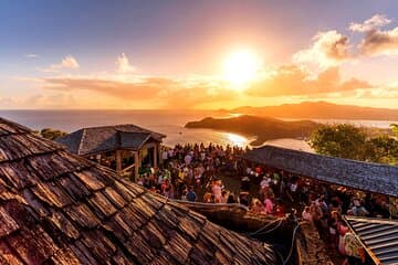 Fiesta al atardecer en Shirley Heights - COMPARTE ida y vuelta