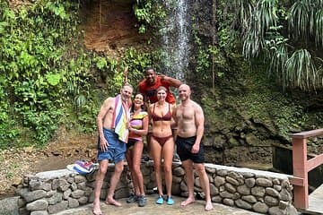 Caminata por el sendero natural Soufriere Adventure | Cascada | Baños de barro