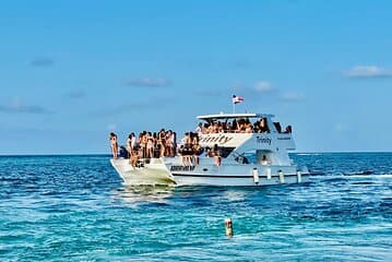 Hip Hop Adult Only Party Boat com bebidas ilimitadas e bar de areia