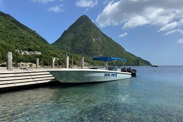 Private Ganztagscharter: St. Lucia Bootstour nach Soufriere