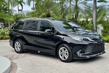 Porto Rico Island Wide Transferts, Sienna Limited Luxury Minivan.