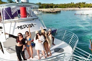 Buceo de superficie en la isla Icacos a bordo del Innovation