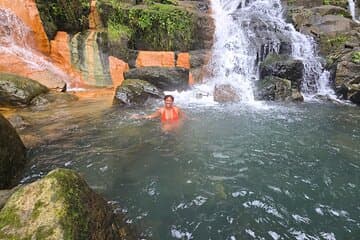 Excursión de un día completo a las cascadas y aguas termales de Dominica