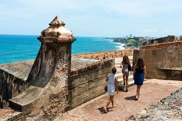 Tour storico a piedi del vecchio San Juan con ingresso a El Morro