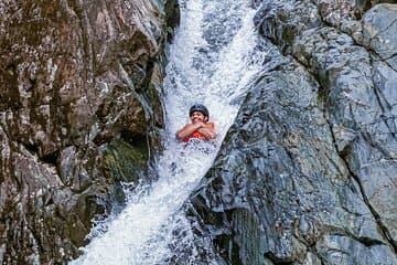 Halbtagestour in Kleingruppe El Yunque mit Transport: Wasserrutsche