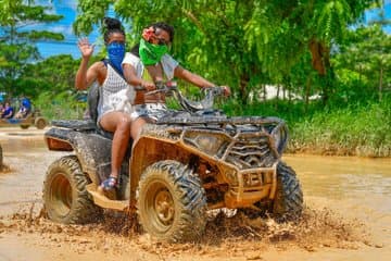 ATV e Buggy Excursão 4x4 em Punta Cana com caverna de água