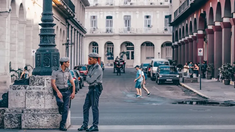 Police presence, Cuba